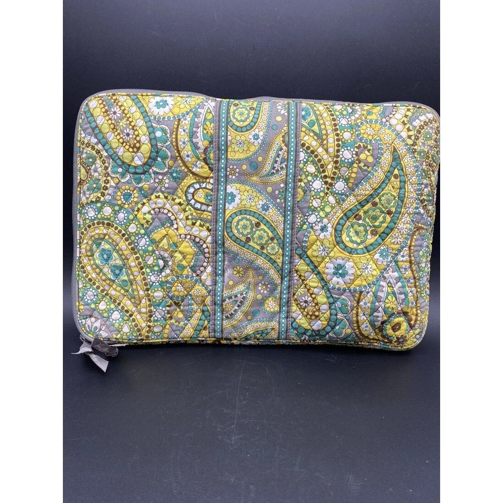 VERA BRADLEY 14